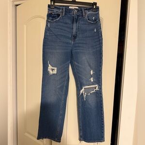 Abercrombie & Fitch. High waisted. Ankle straight. Size 4R. Great condition.